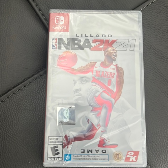 🌟 HOST PICK 🌟 NBA2K21 Nintendo Switch game NWT - Picture 2 of 3